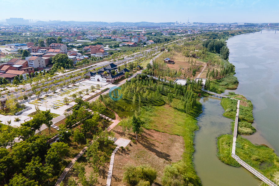 衡阳市耒水(西岸)堤防风光带护岸工程